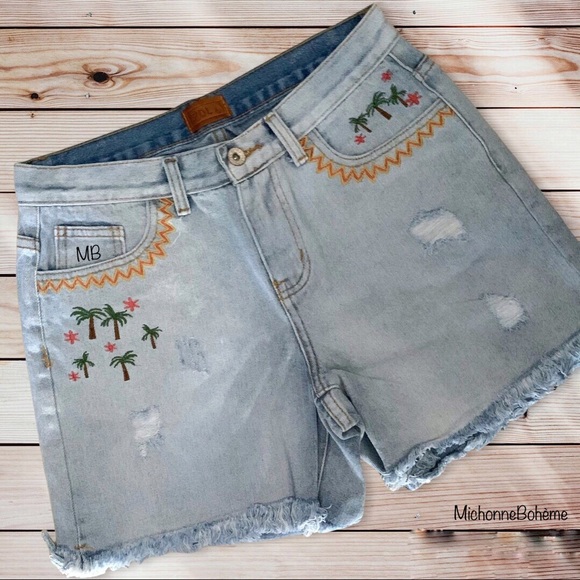 POL Pants - Boho Embroidered Distressed Denim Shorts